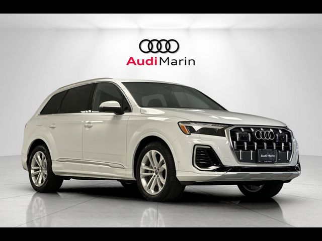2025 Audi Q7 Premium