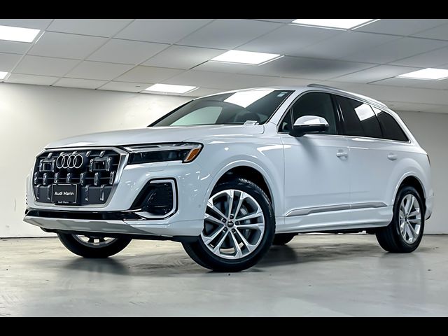 2025 Audi Q7 Premium