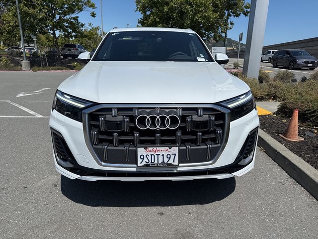 2025 Audi Q7 Premium