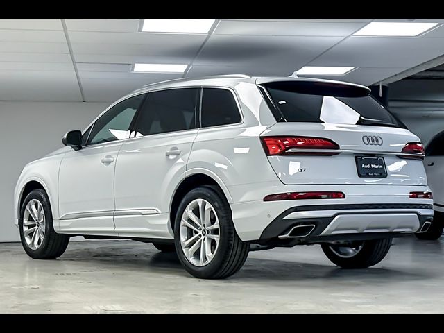 2025 Audi Q7 Premium