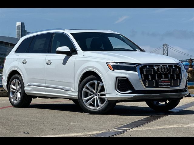 2025 Audi Q7 Premium