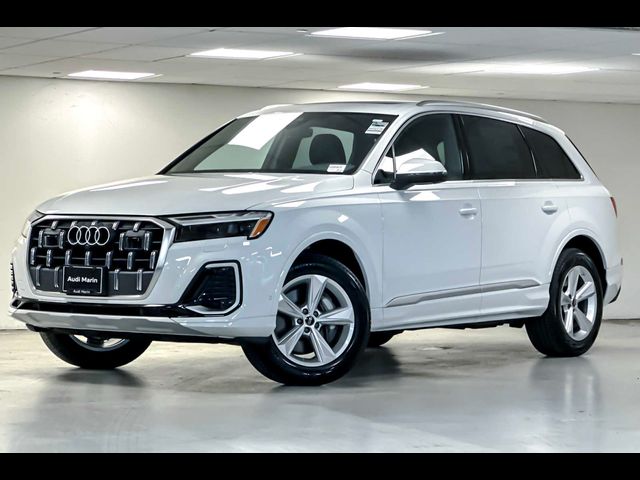 2025 Audi Q7 Premium