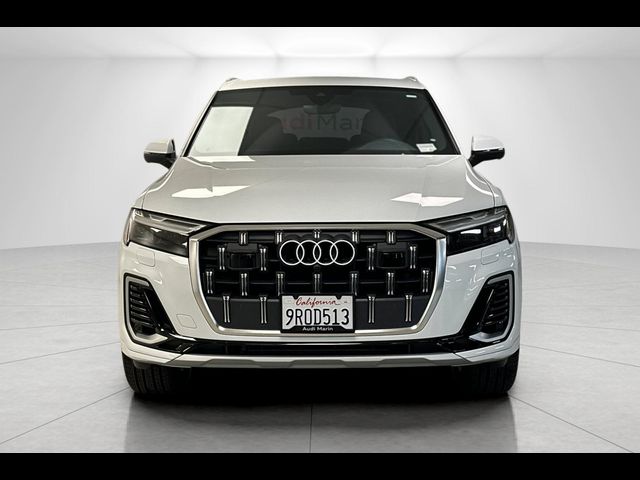 2025 Audi Q7 Premium