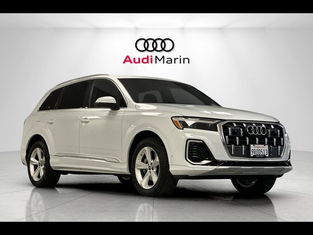 2025 Audi Q7 Premium