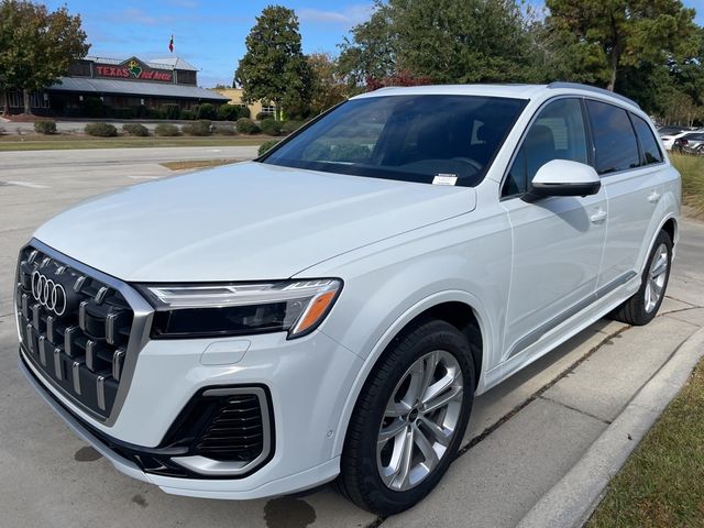 2025 Audi Q7 Premium