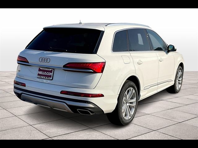 2025 Audi Q7 Premium