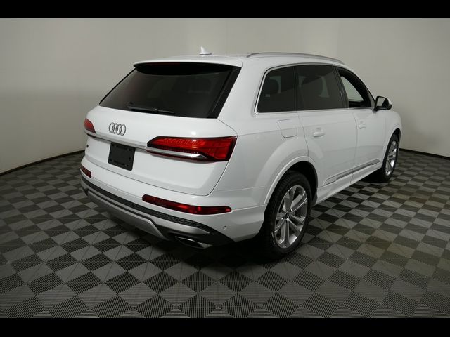 2025 Audi Q7 Premium