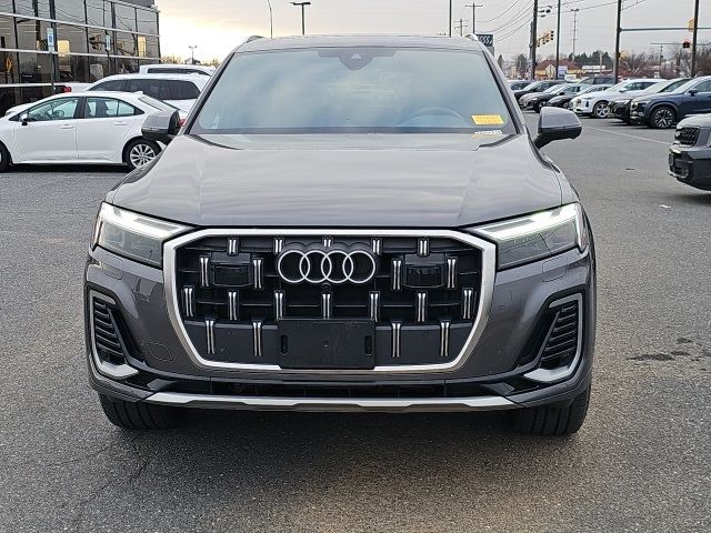 2025 Audi Q7 Premium