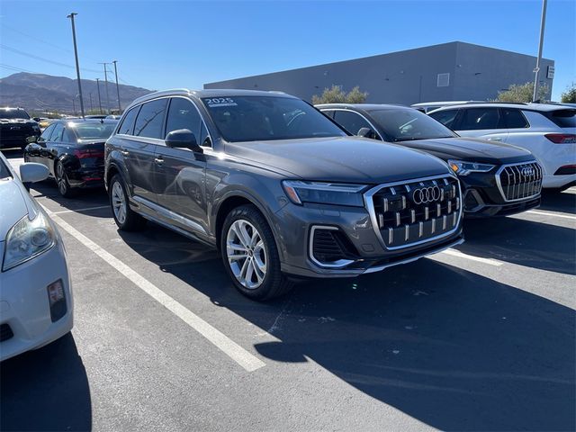 2025 Audi Q7 Premium