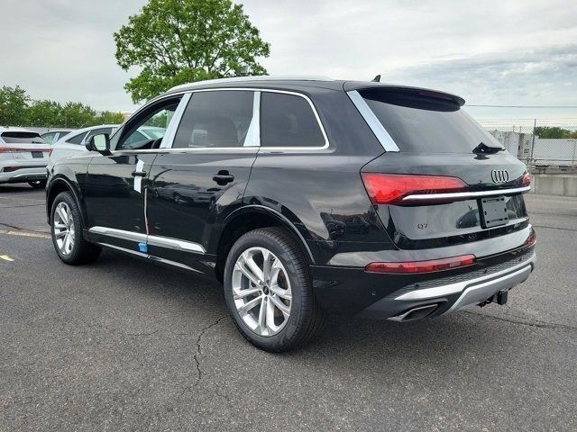 2025 Audi Q7 Premium Plus