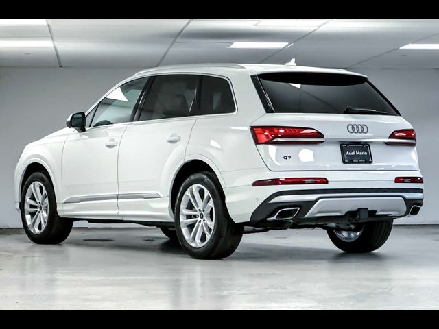 2025 Audi Q7 Premium Plus