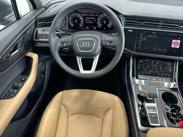 2025 Audi Q7 Premium Plus