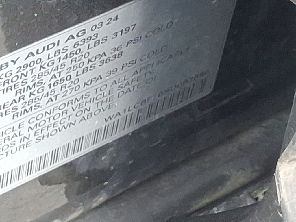 Vehicle image 26 of 30