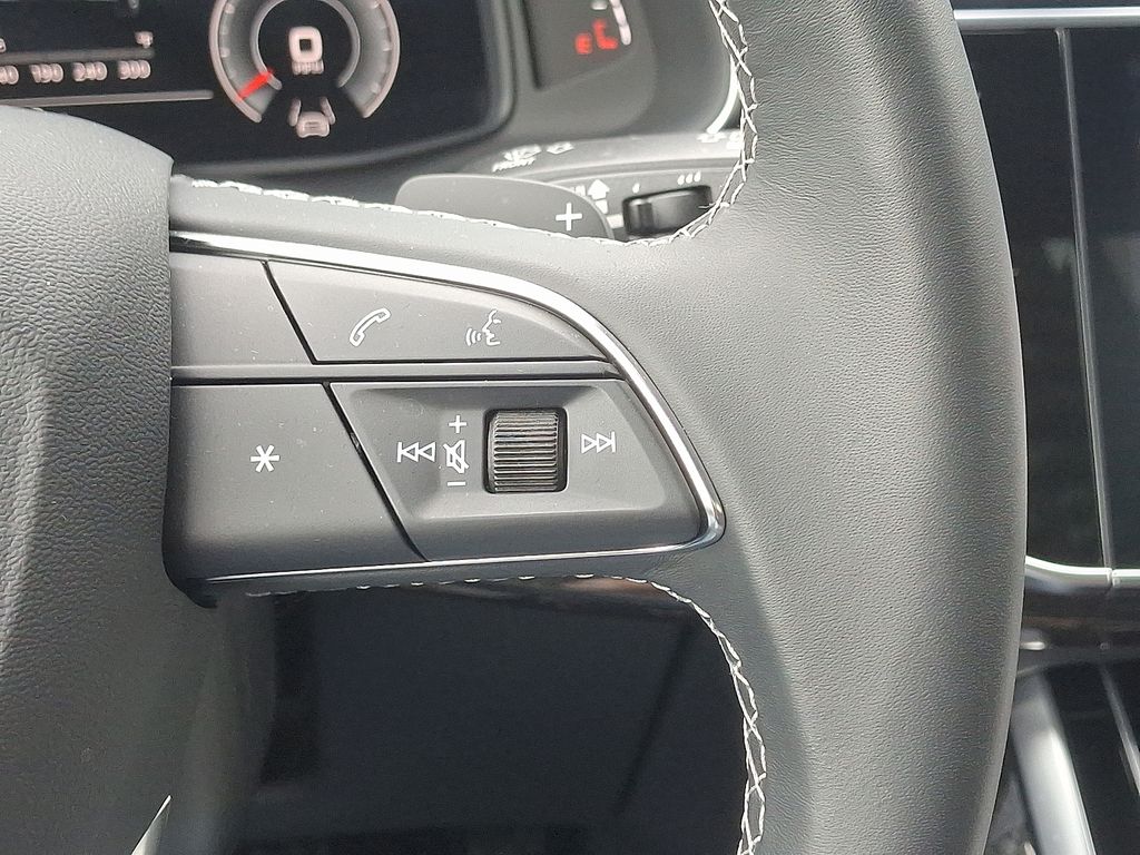 Vehicle image 22 of 30