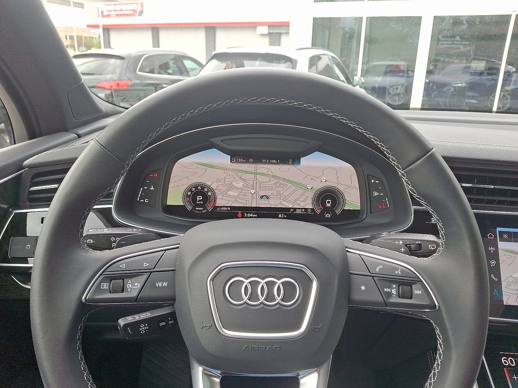 Vehicle image 19 of 30