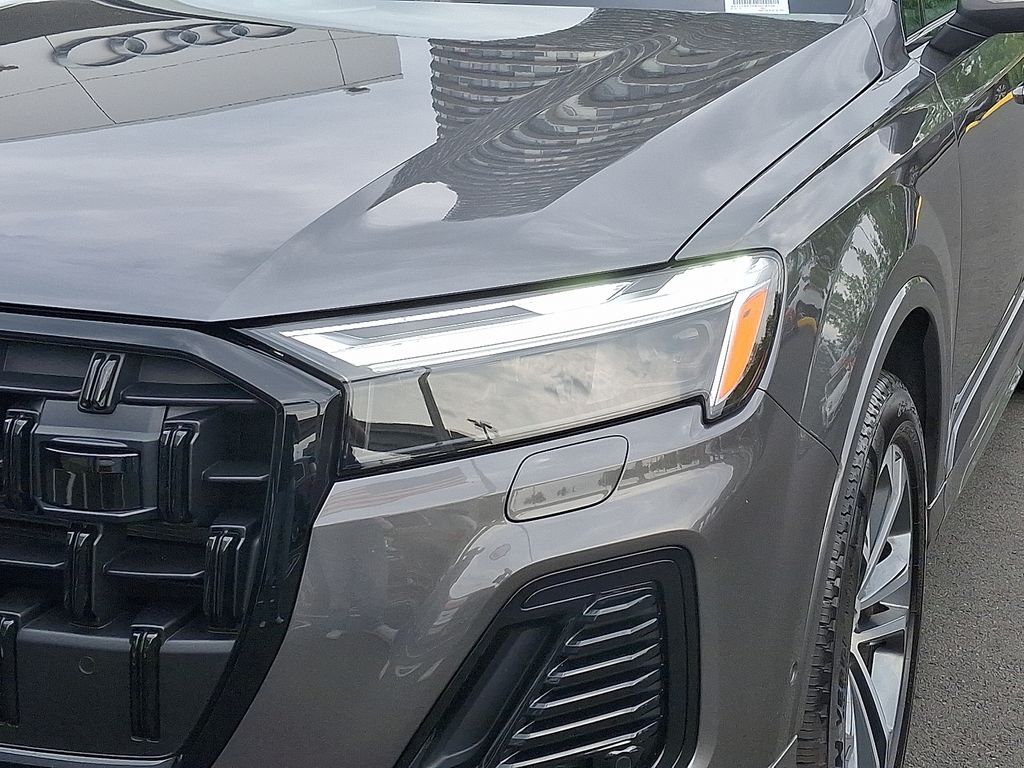 Vehicle image 9 of 30