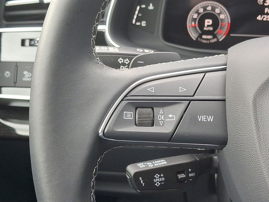 Vehicle image 21 of 30