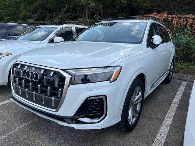 2025 Audi Q7 Premium Plus