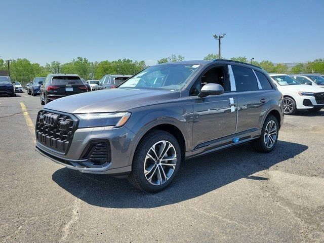 2025 Audi Q7 Premium Plus