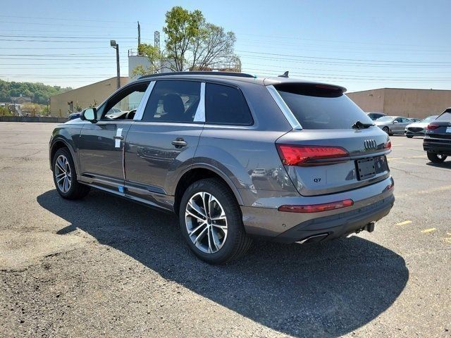 2025 Audi Q7 Premium Plus