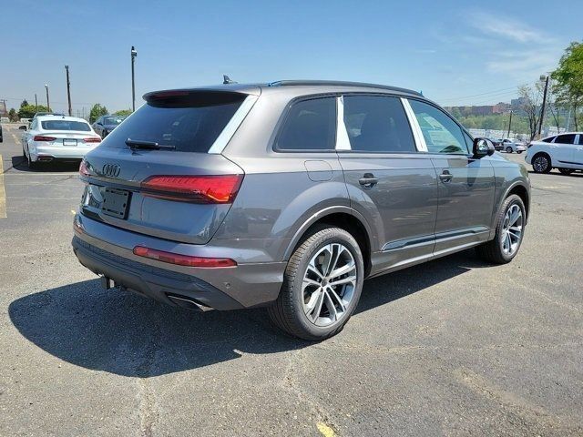 2025 Audi Q7 Premium Plus