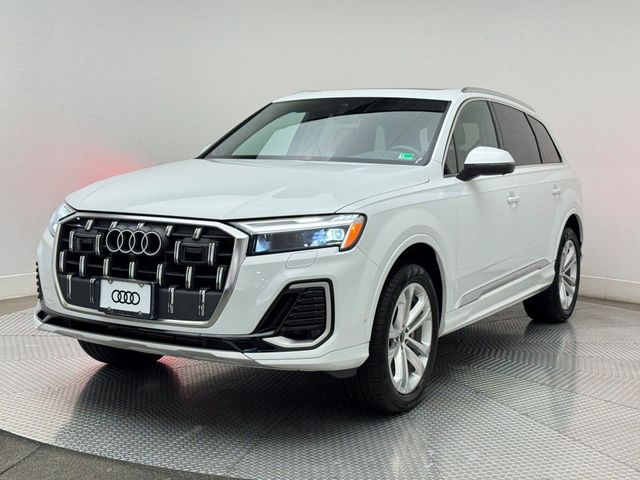 2025 Audi Q7 Premium Plus
