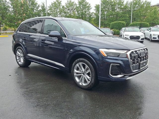 2025 Audi Q7 Premium Plus