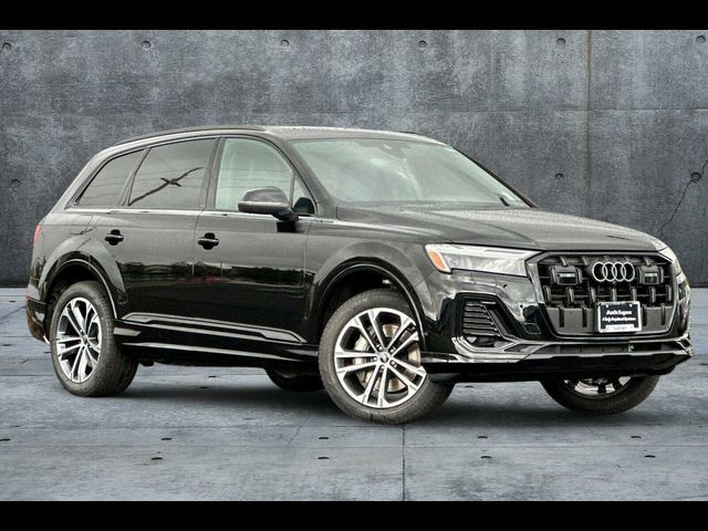 2025 Audi Q7 Premium Plus