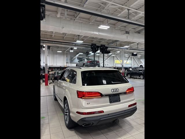 2025 Audi Q7 Premium Plus