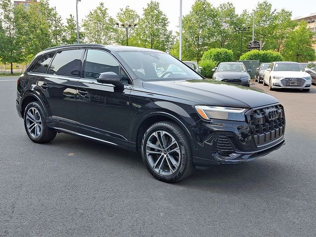 2025 Audi Q7 Premium Plus