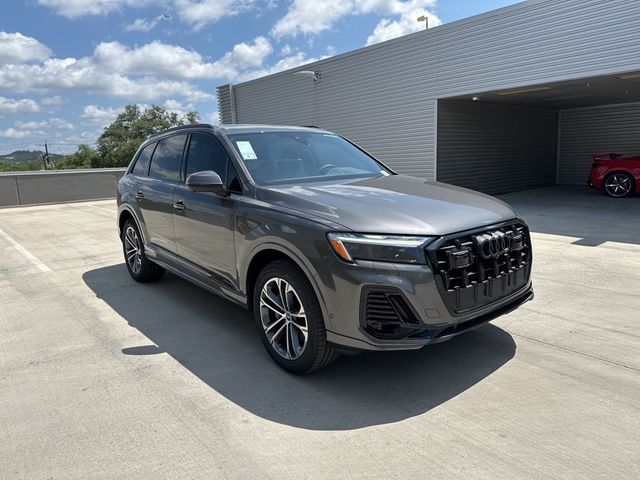 2025 Audi Q7 Premium Plus