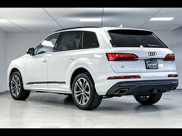 2025 Audi Q7 Premium Plus