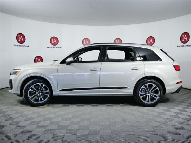 2025 Audi Q7 Premium Plus
