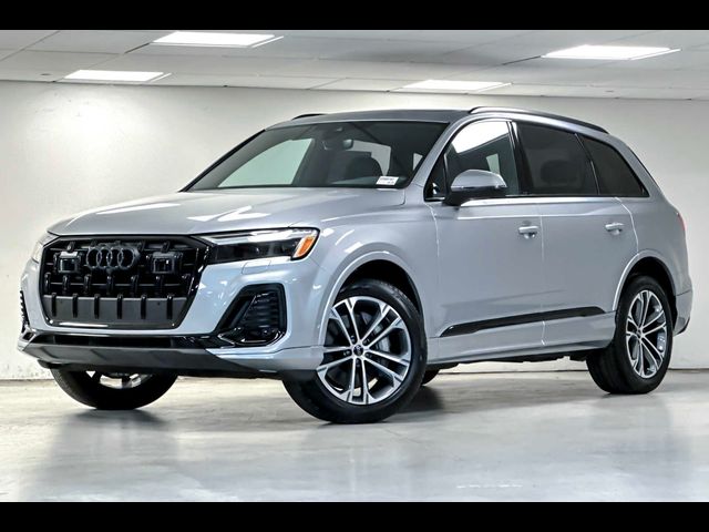 2025 Audi Q7 Premium Plus