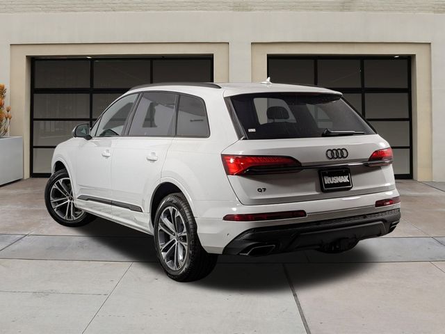 2025 Audi Q7 Premium Plus