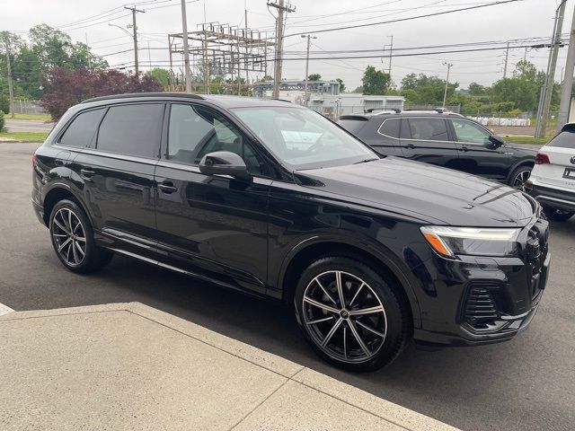 2025 Audi Q7 Premium Plus