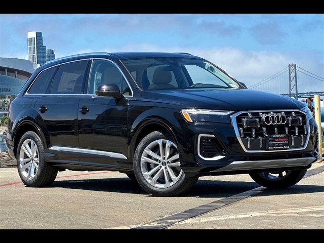 2025 Audi Q7 Premium Plus