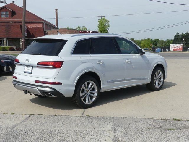 2025 Audi Q7 Premium Plus