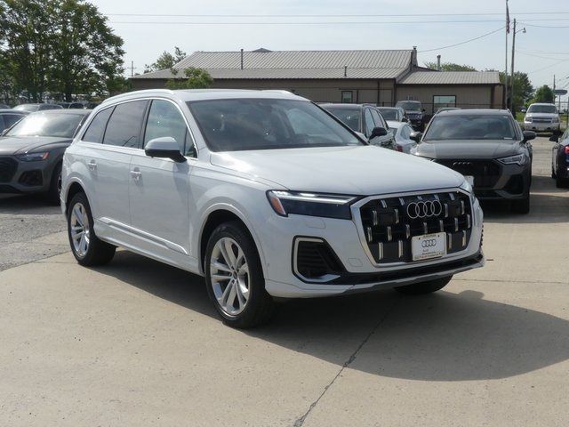 2025 Audi Q7 Premium Plus