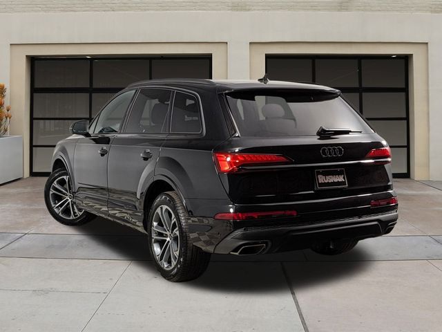 2025 Audi Q7 Premium Plus