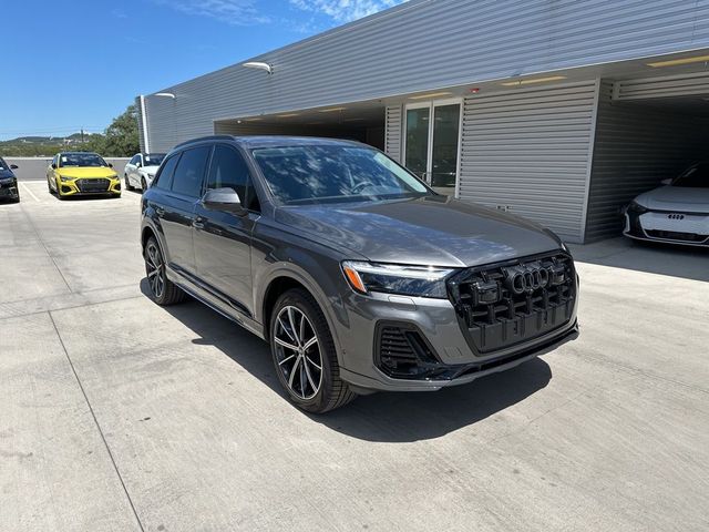 2025 Audi Q7 Premium Plus