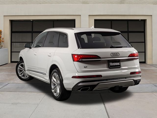 2025 Audi Q7 Premium Plus