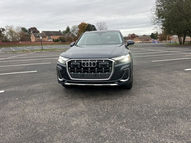 2025 Audi Q7 Premium Plus