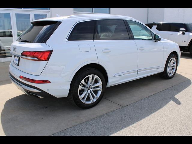 2025 Audi Q7 Premium Plus