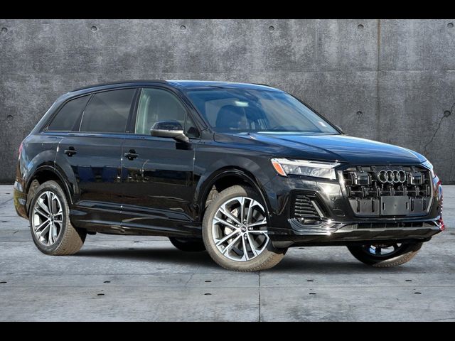 2025 Audi Q7 Premium Plus