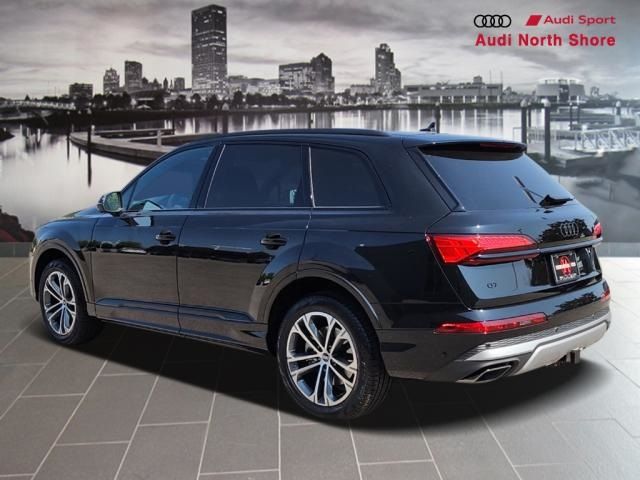 2025 Audi Q7 Premium Plus