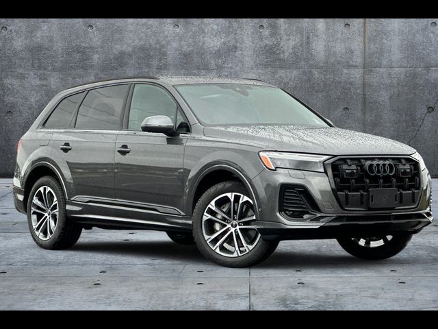 2025 Audi Q7 Premium Plus