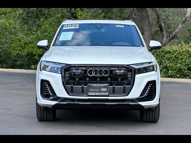 2025 Audi Q7 Premium Plus
