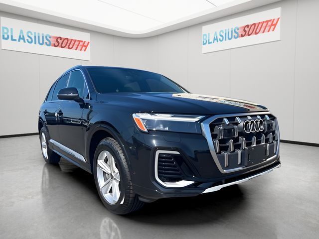 2025 Audi Q7 Premium