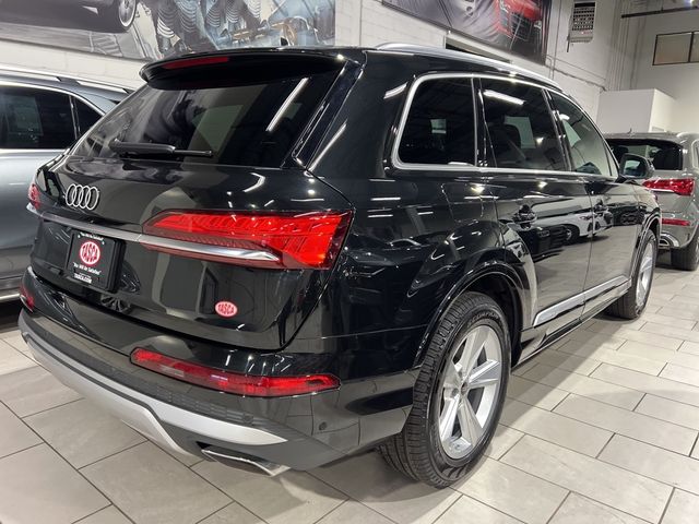 2025 Audi Q7 Premium